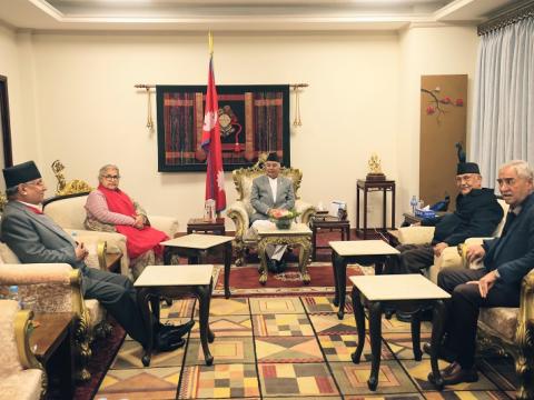 राष्ट्रपतिसँग प्रधानमन्त्रीसहित तीन दलका शीर्ष नेताको भेट