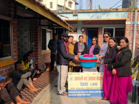 मेची–महाकाली बुहारी संयुक्त आवाज  झापा जिल्लाको आयोजनामा अम्बिका मैनालीको जन्मदिनमा आश्रमलाई ८ हजार बराबरको सहयोग