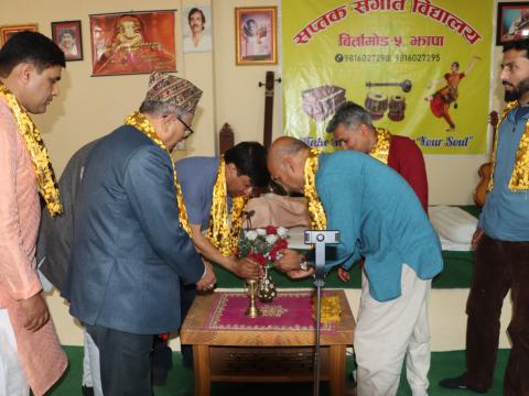 बिर्तामोडमा शास्त्रीय संगीतको भव्य प्रस्तुति, सितार–बाँसुरी जुगलबन्दीले दर्शक मन्त्रमुग्ध