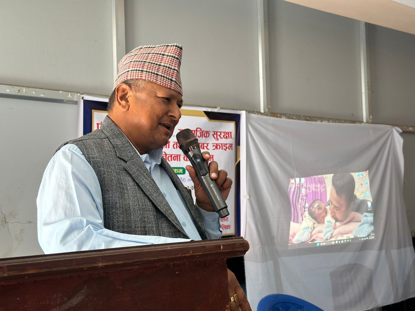 eef4c5d9-3beb-4bc9-ad29-d9ace47273c1