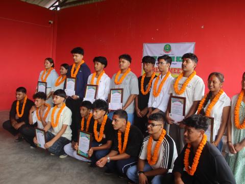 एसईईमा ग्यालेक्सी इङ्लिस स्कुल भद्रपुरकै सर्वोत्कृष्ट: शतप्रतिशत नतिजासहित विद्यार्थीहरू सम्मानित