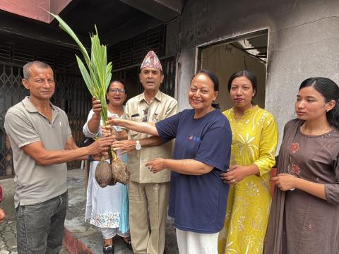 बिर्तामोड नगरपालिकाद्वारा कृषकलाई ५० प्रतिशत अनुदानमा नरिवल र सजिवनका बिरुवा वितरण