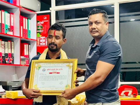  असोज महिनाको ‘चालक अफ द मन्थ’  पाँचथरका सविन श्रेष्ठ